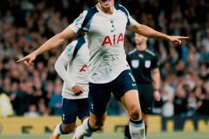 九游游戏中心-今夜里尔备战英超冲刺阶段波尔图调整名单以备欧联，这操作让人直呼：曼联今晨刷新队史纪录(昨天葡国民与波尔图比赛腰斩)