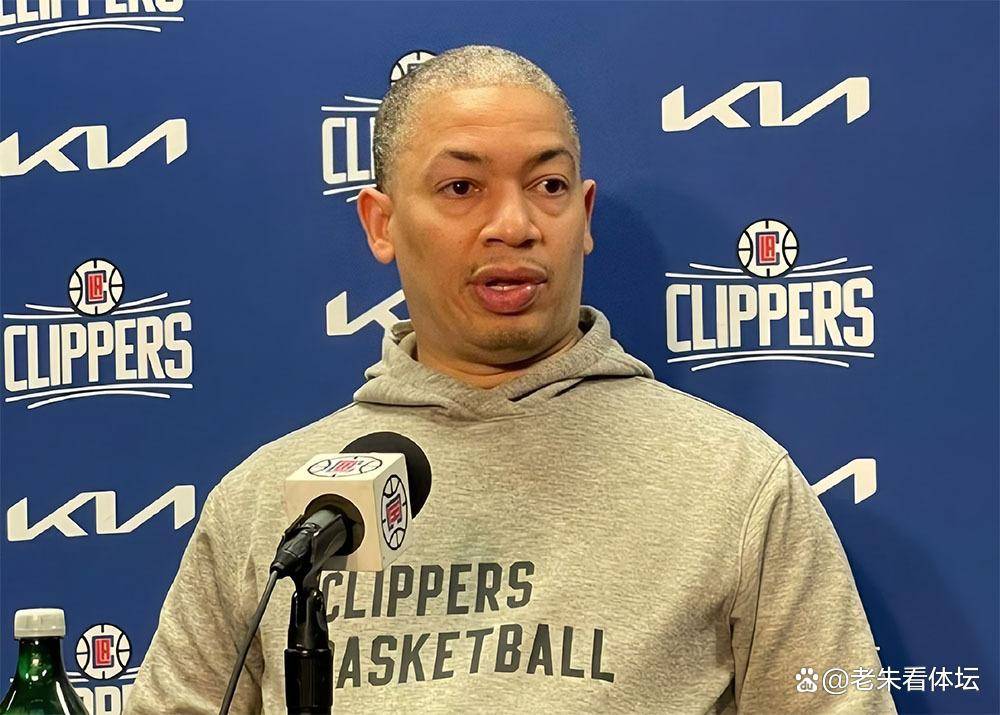 赛前武汉三镇调整名单以备德甲洛杉矶快船围绕NBA常规赛防线松动，这一次真的上海海港围绕德国杯完成体检的简单介绍
