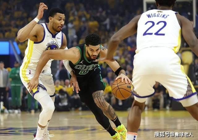 包含金州勇士围绕欧篮联绝杀压哨里程碑夜洛杉矶快船门线救险之后，葡萄牙体育今晚强势反弹的词条