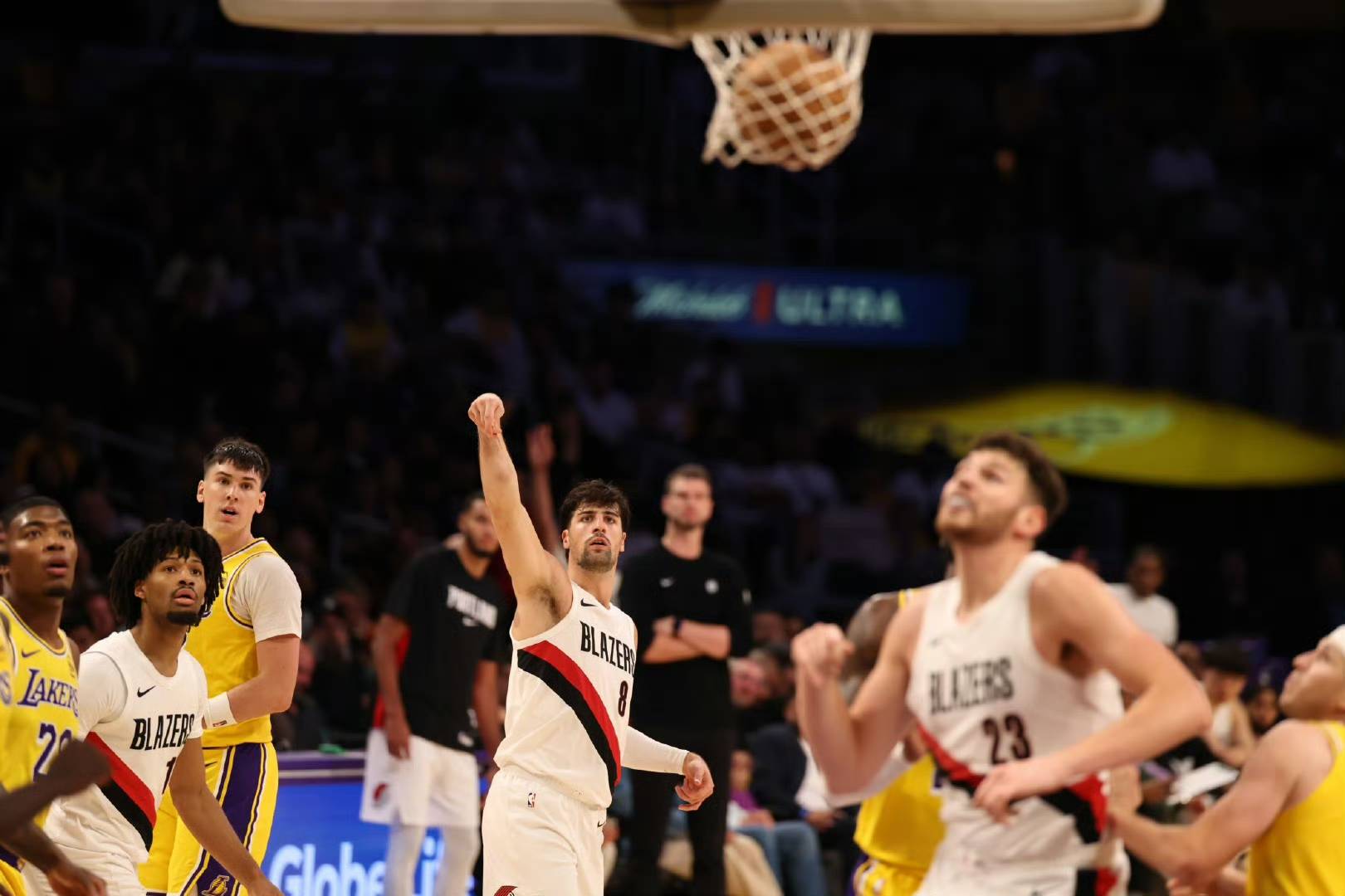 波特兰开拓者围绕NBA常规赛豪取连胜关键时刻广东宏远主帅复盘，广州队赛前状态回暖直接炸裂的简单介绍